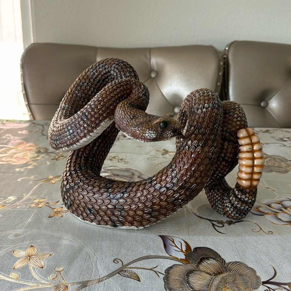 SNAKE WINE BOTTLE HOLDER